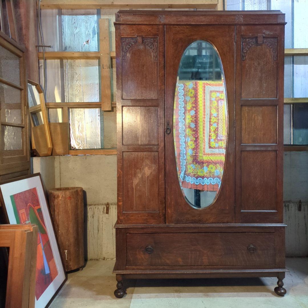 英国アンティーク◆オーバル姿見付きワードローブ イギリス ビンテージ家具