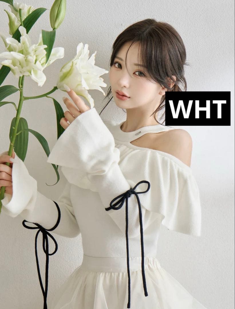 最終値下げ！ Darich ベルスリーブフリルニットトップス WHT
