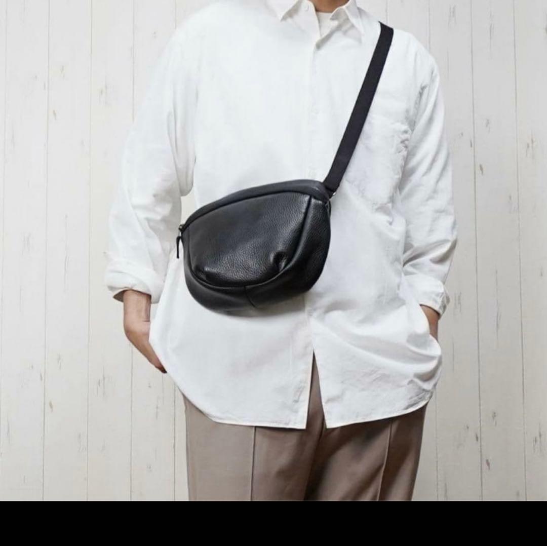 YouTuber もりすんさんオリジナル商品 本革ボディバッグ ラウンド型