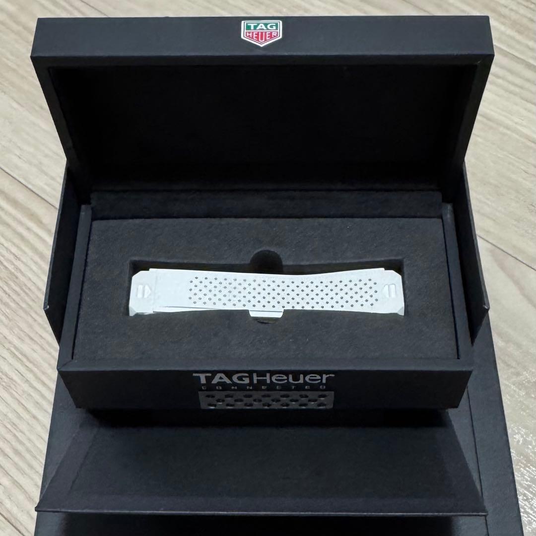 【未使用】タグホイヤー 純正 ラバーベルト ホワイト 取付幅28 22mm